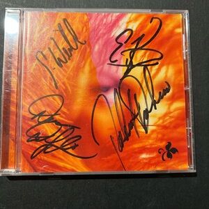 Autographed Stone
Temple Pilots CD Shangri
La Dee Da Scott Weiland